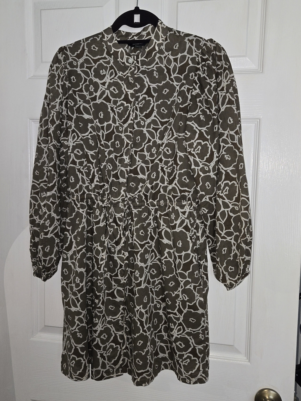 Banana Republic Olive Green Floral Button-Front Long Sleeve Dress